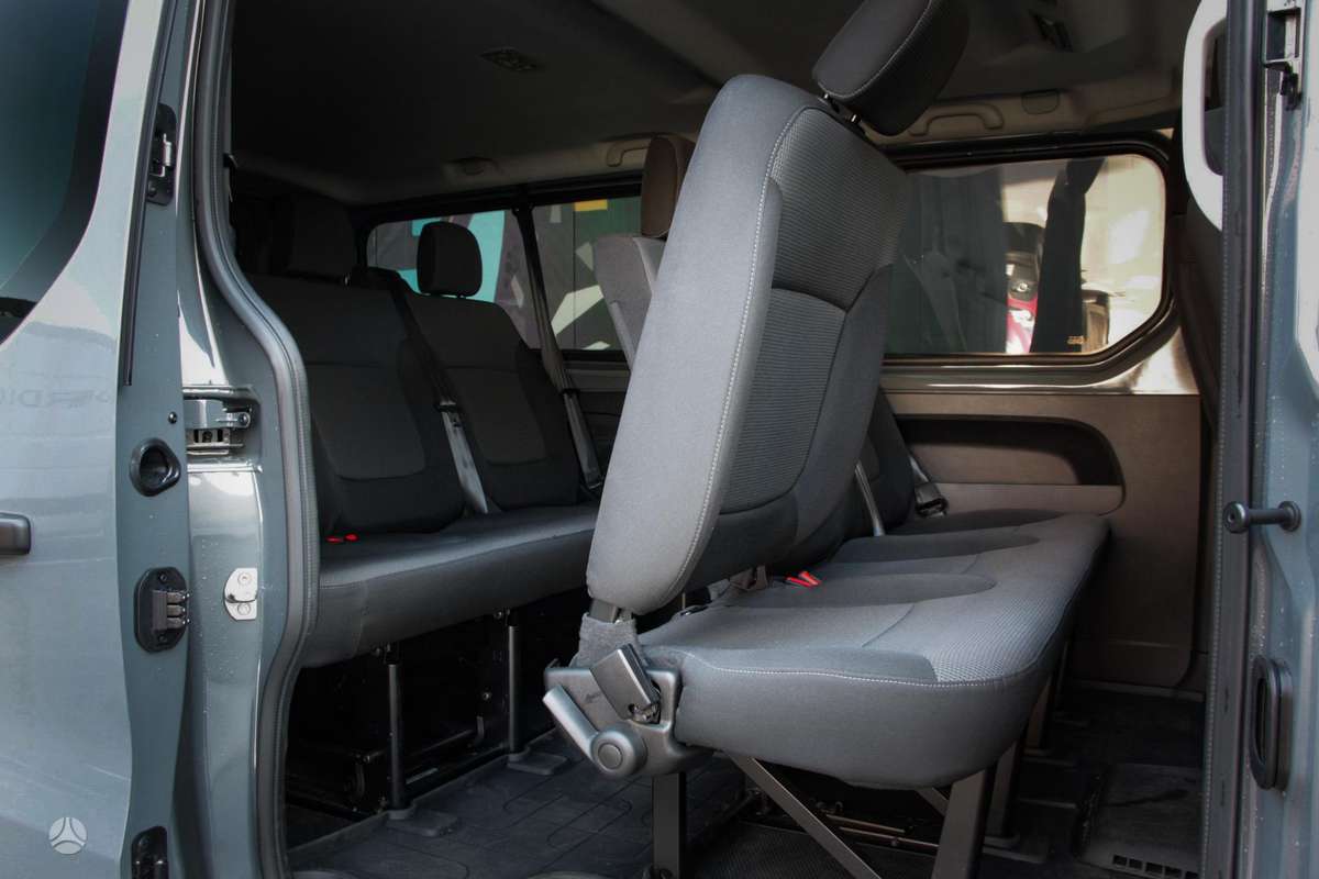 Renault Trafic, Пассажирский микроавтобус