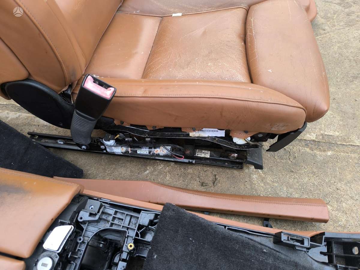 BMW 750, Sedyniu komplektas, сиденья