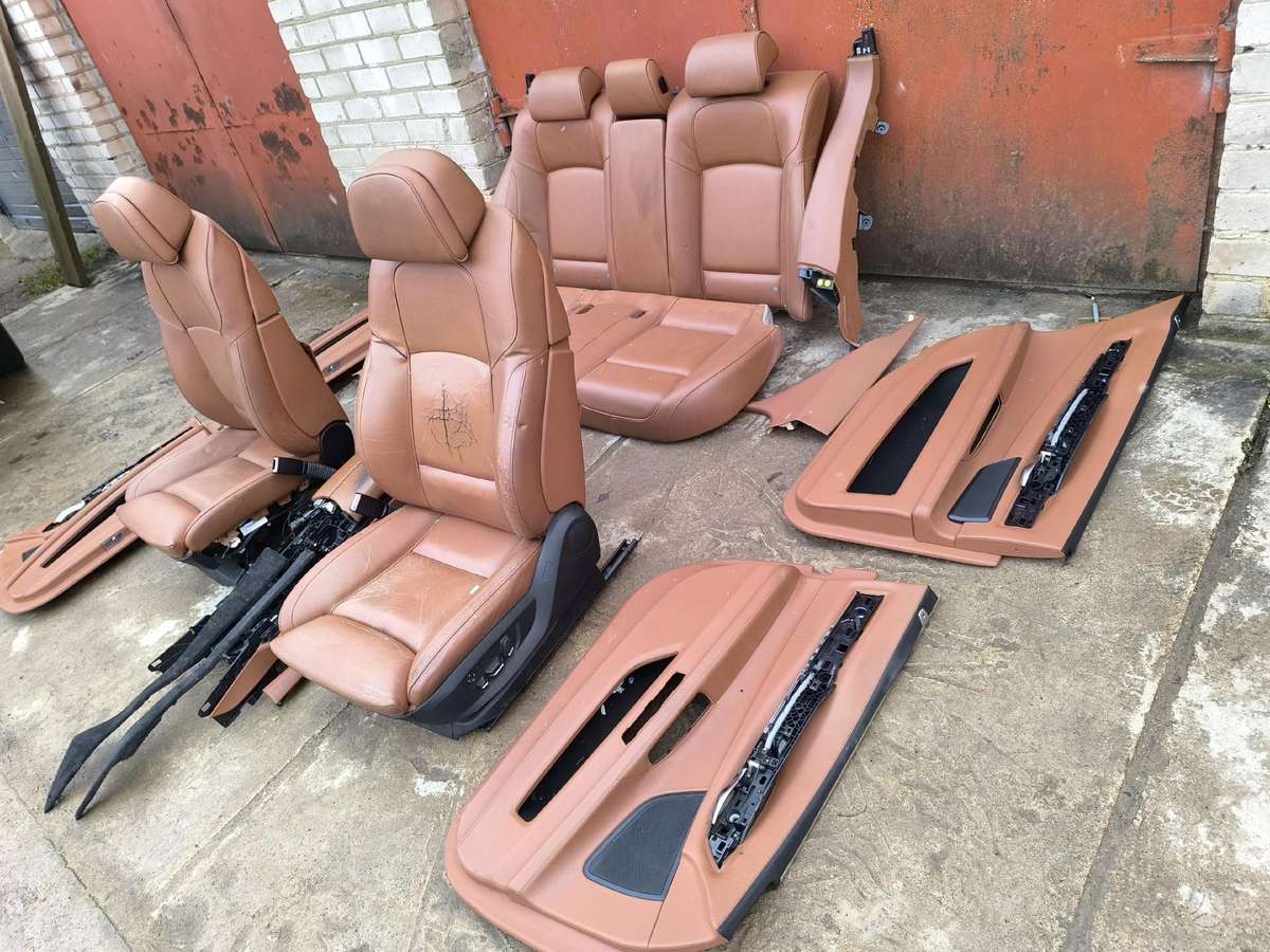 BMW 750, Sedyniu komplektas, сиденья