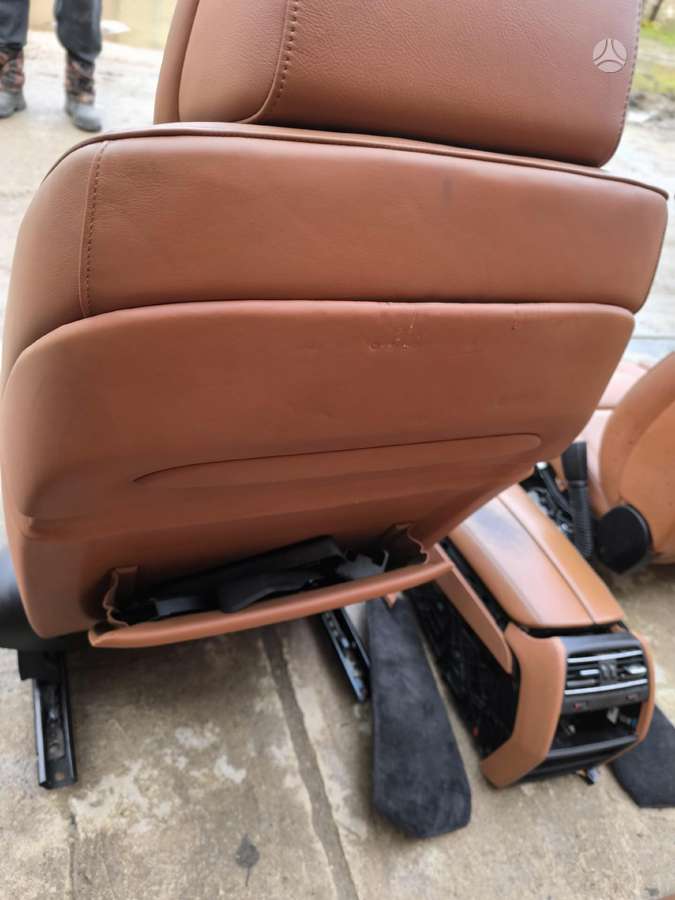 BMW 750, Sedyniu komplektas, сиденья