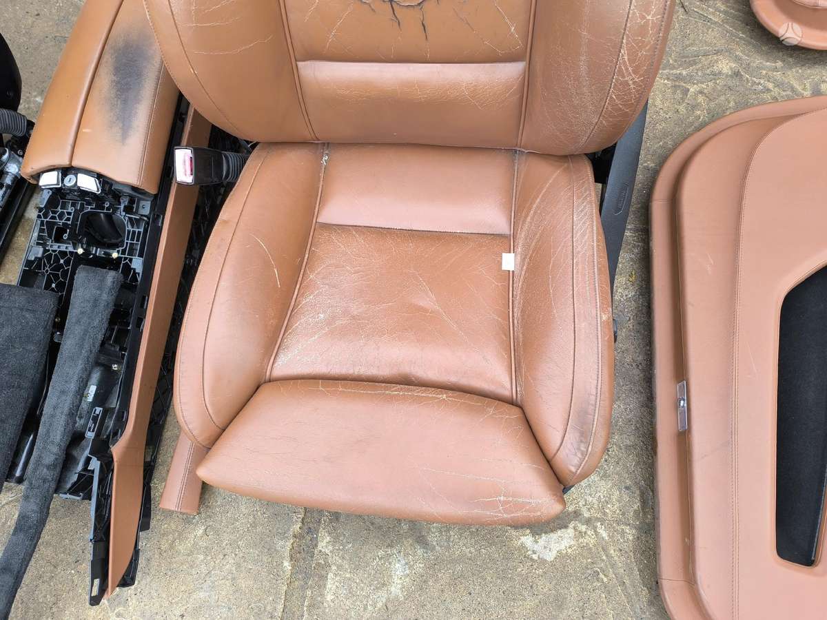BMW 750, Sedyniu komplektas, сиденья