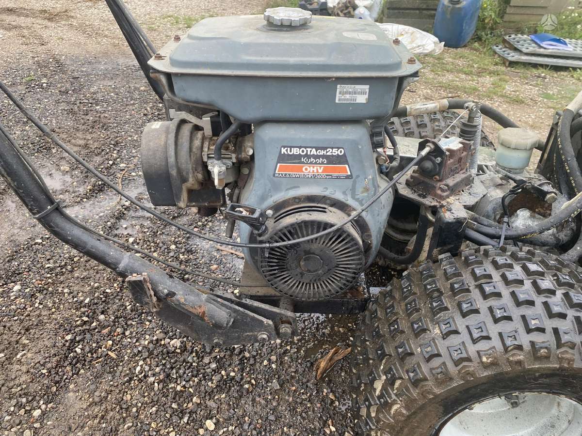 -Kita- Kubota, mini loaders