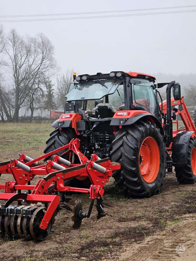 Kioti HX1402, traktori