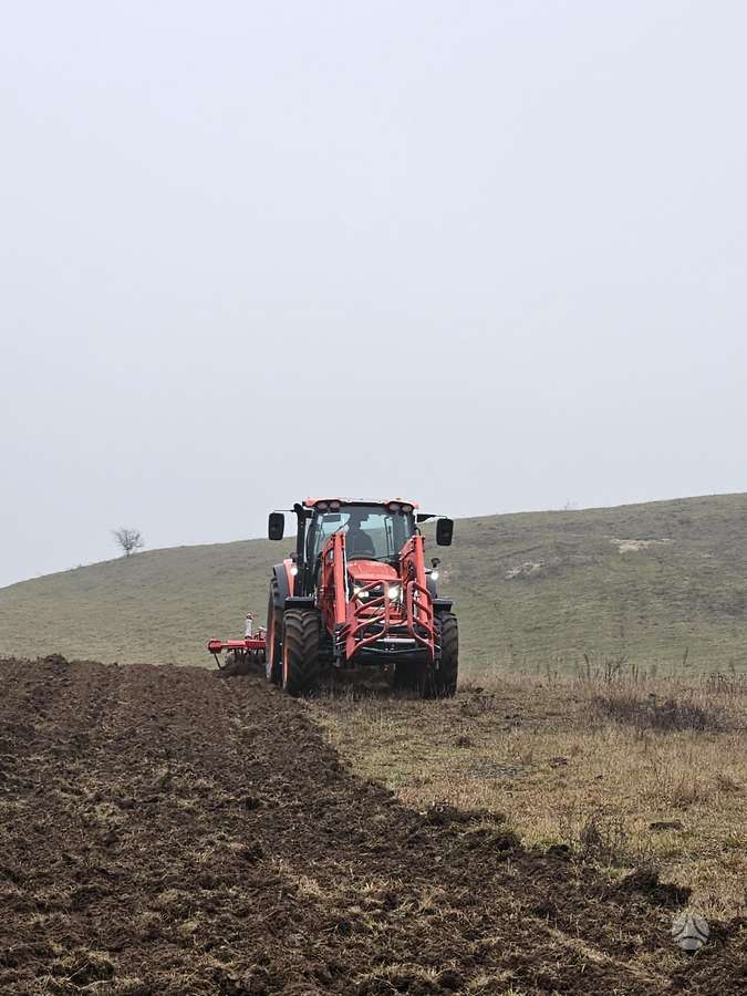 Kioti HX1402, tractors