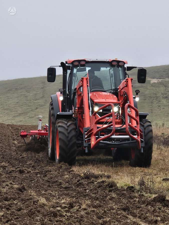 Kioti HX1402, traktori