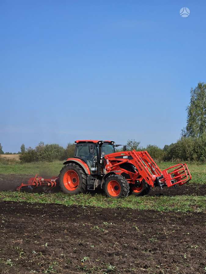 Kioti HX1402, tractors