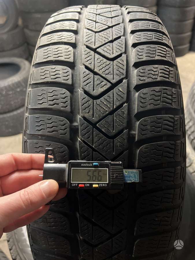 Pirelli SOTTOZERO 3, winter 215/55 R17