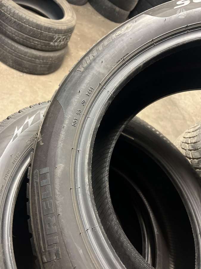 Pirelli SOTTOZERO 3, winter 215/55 R17
