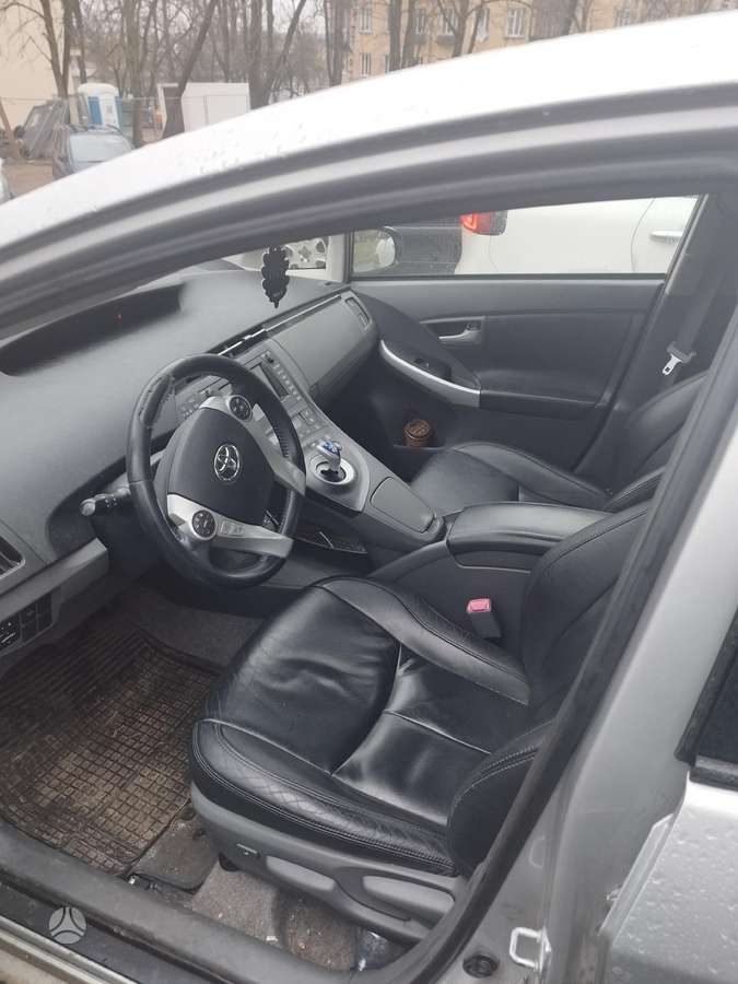 Toyota Prius, 1.8 l., hatchback