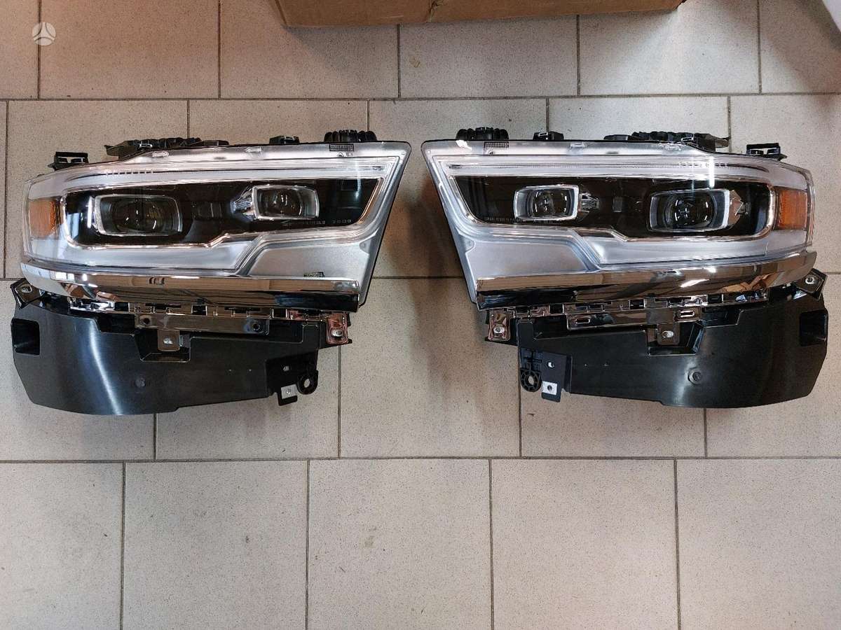 Dodge Ram virsbūves detaļas