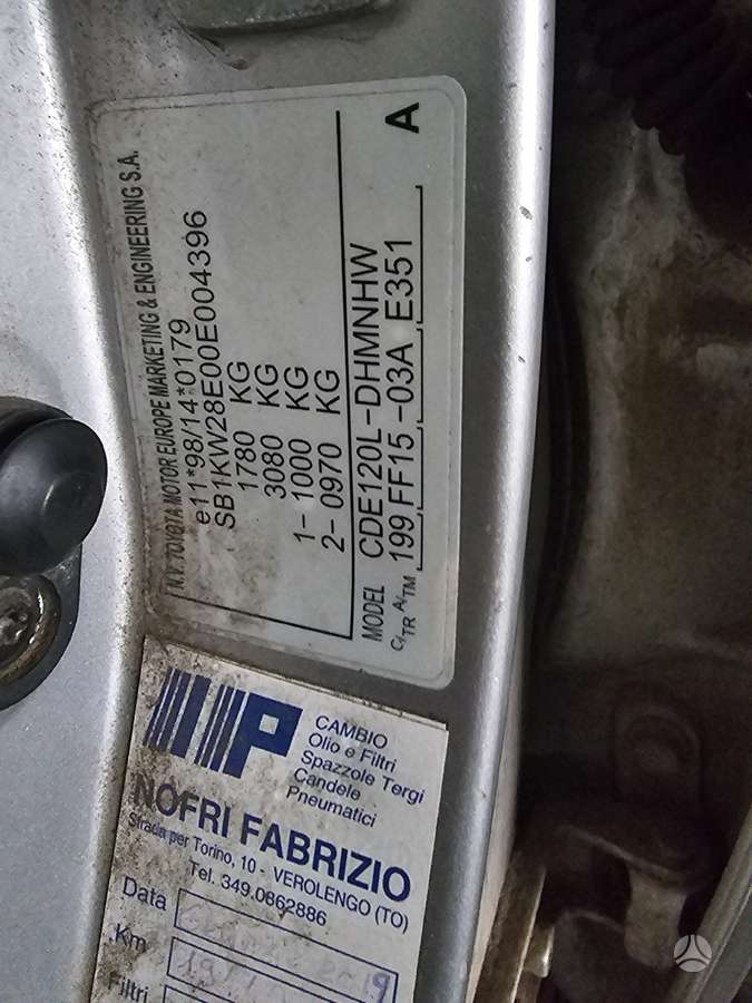 Toyota Corolla Dalis siunčiu