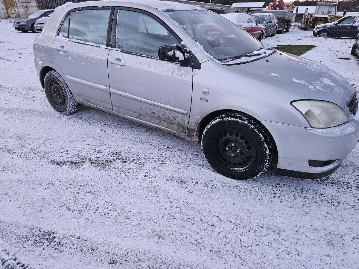 Toyota Corolla Dalis siunčiu