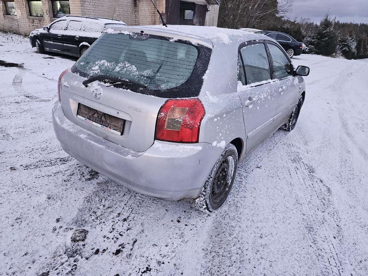 Toyota Corolla Dalis siunčiu