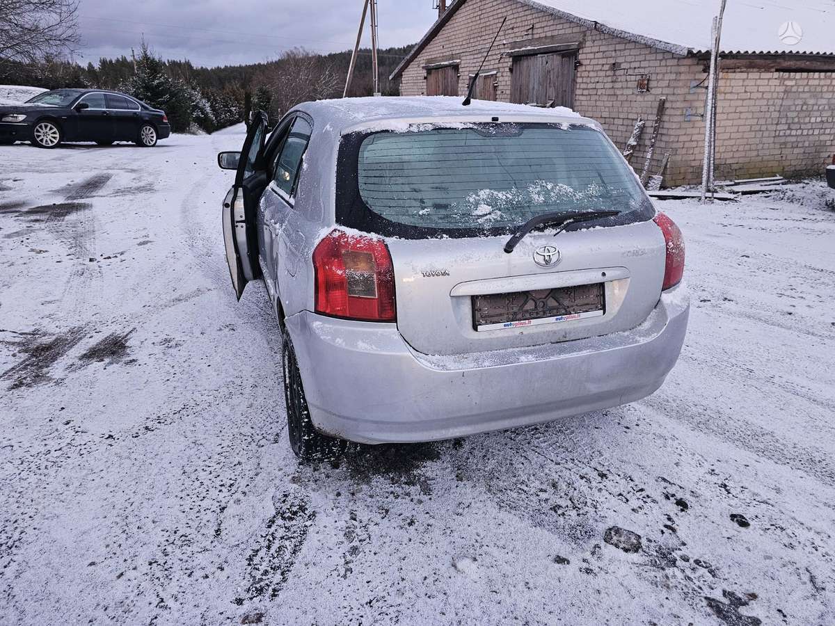 Toyota Corolla Dalis siunčiu