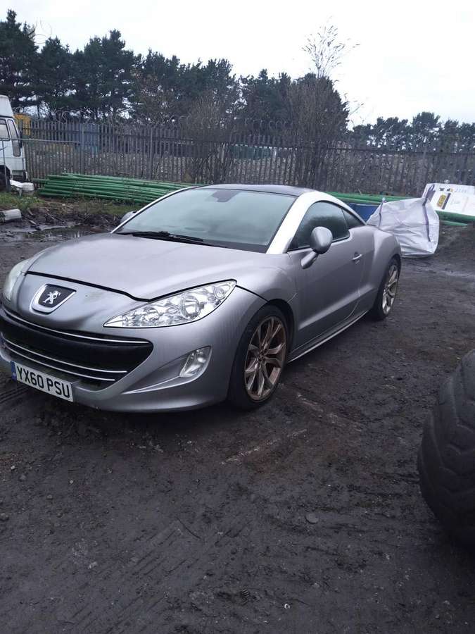 Peugeot RCZ for parts