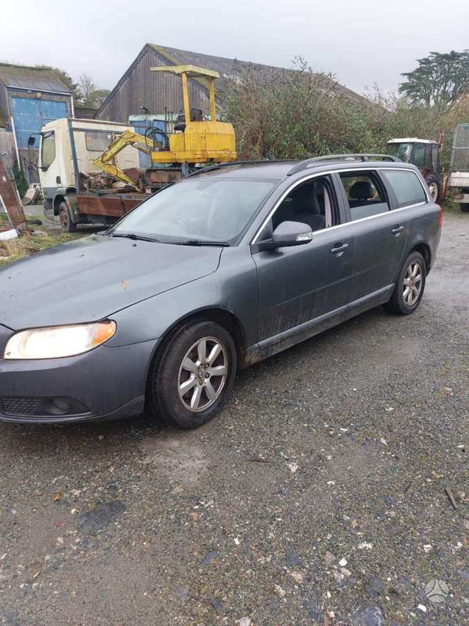 Volvo V70 по частям. Spalvos kodas 466