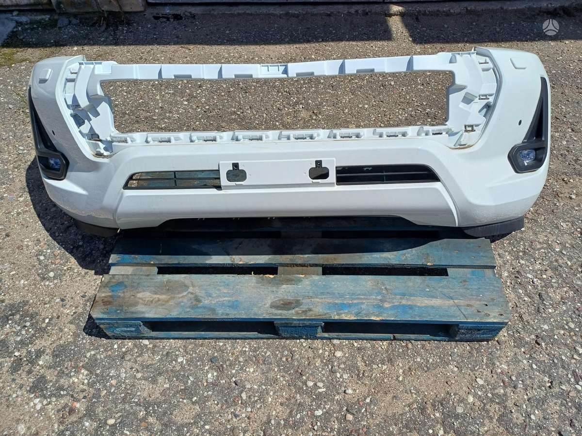 Toyota Hilux бамперы (буфера)