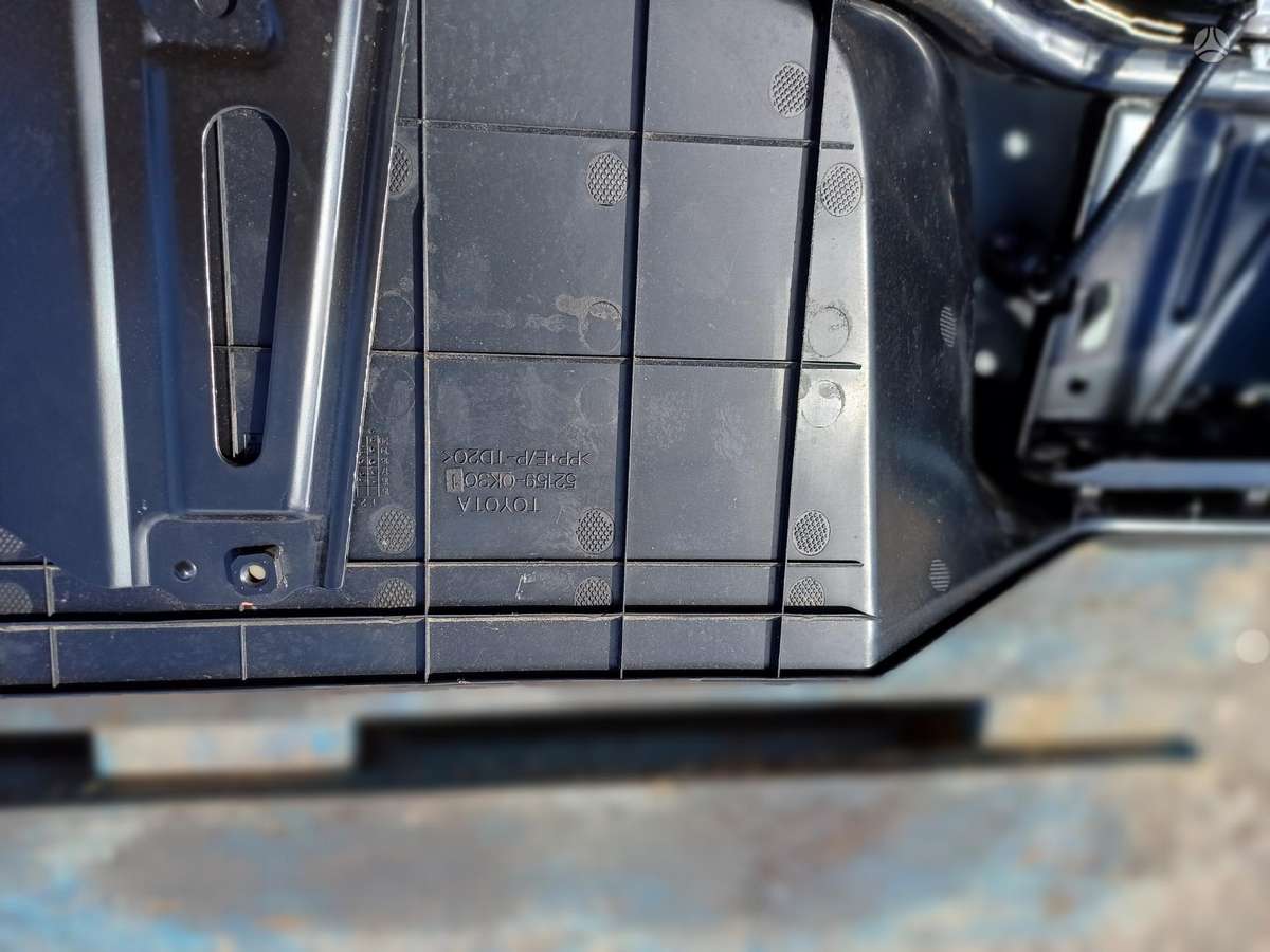 Toyota Hilux bamperiai