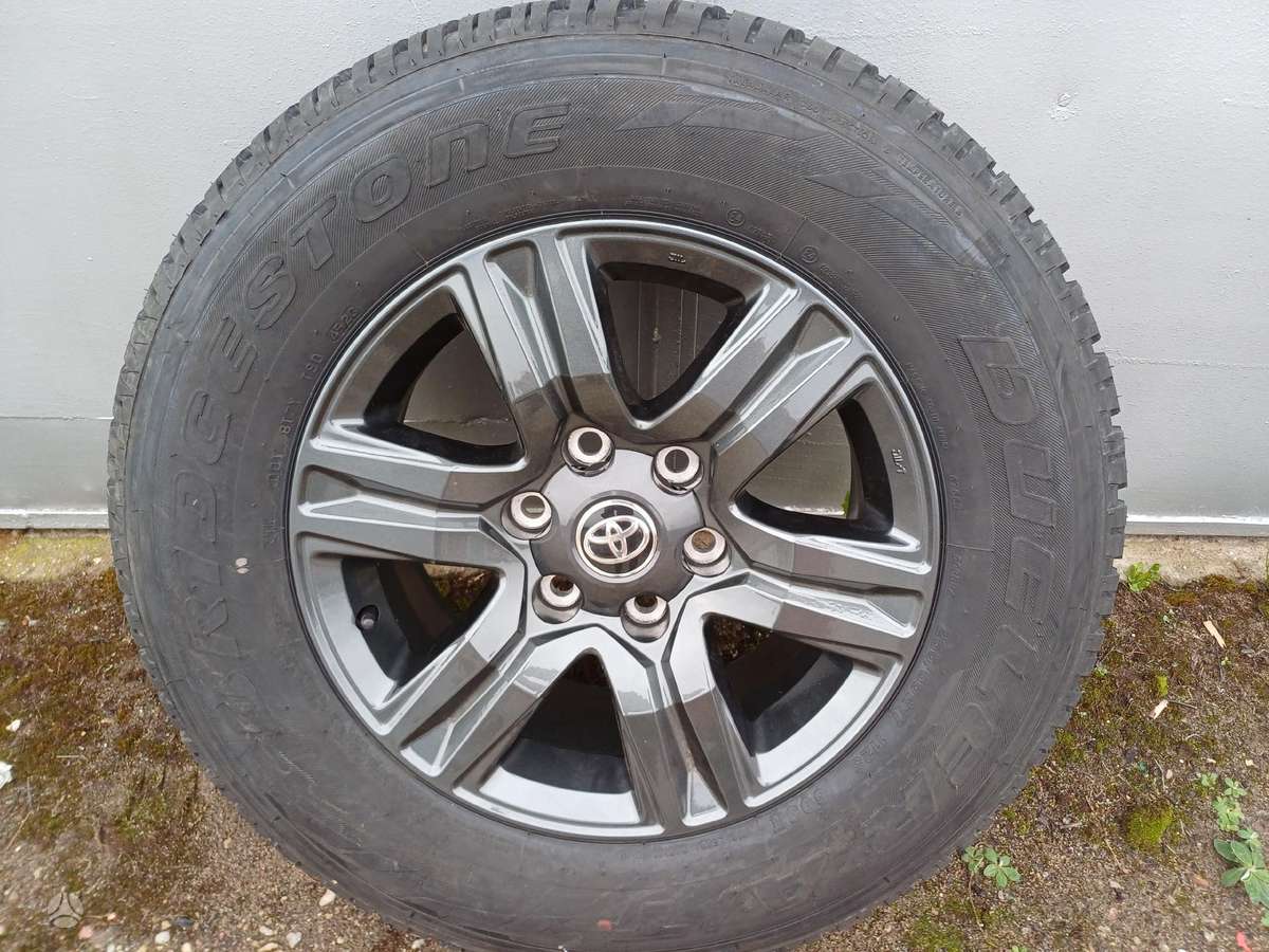 Toyota Hilux бамперы (буфера)