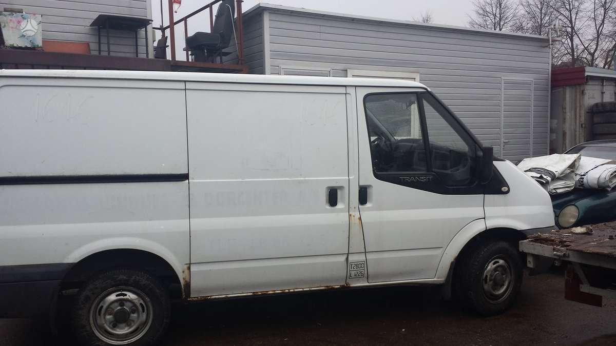 Ford Transit, preču