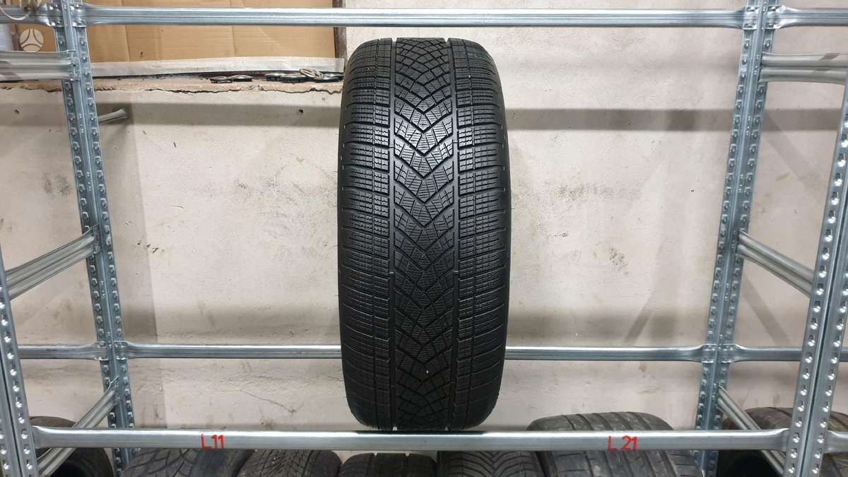 Goodyear Ultra Grip Performance+  7mm, žieminės 255/50 R21