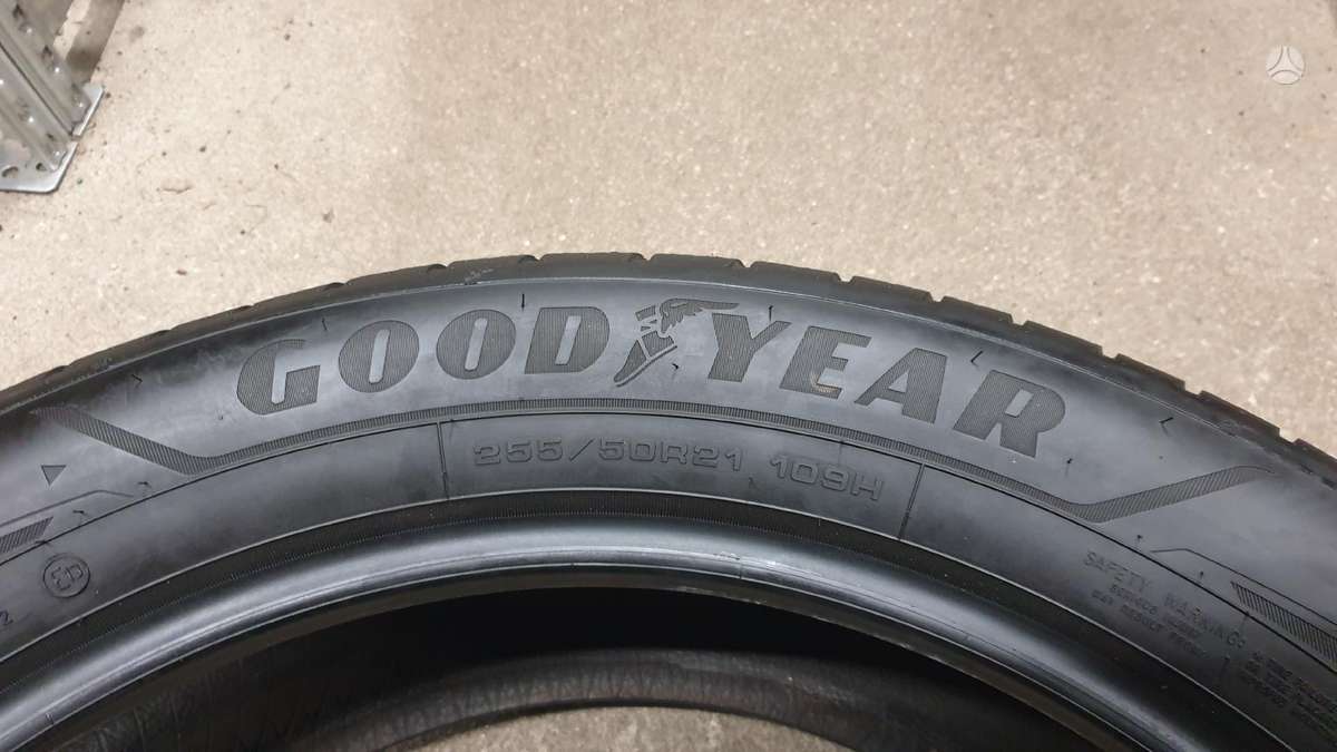 Goodyear Ultra Grip Performance+  7mm, žieminės 255/50 R21