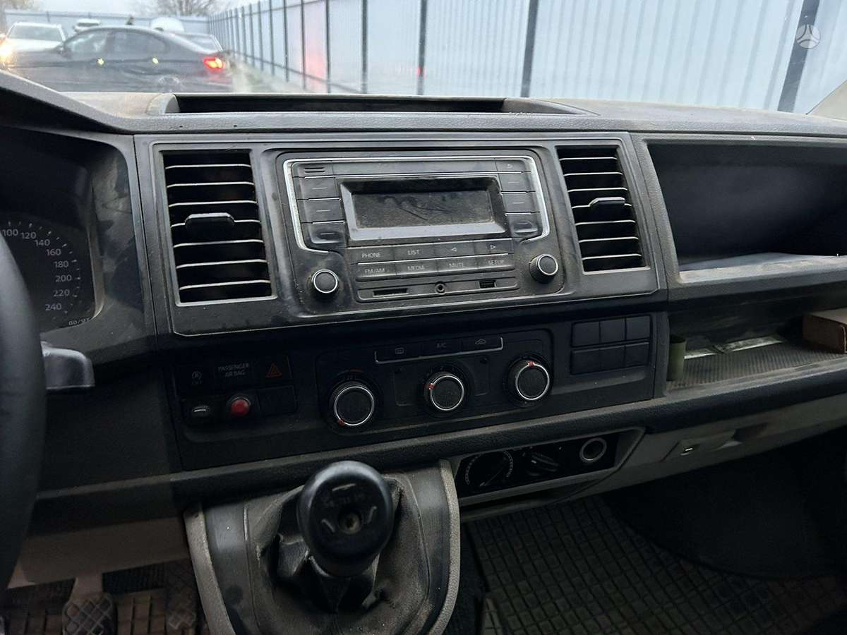 Volkswagen Transporter, passenger vans