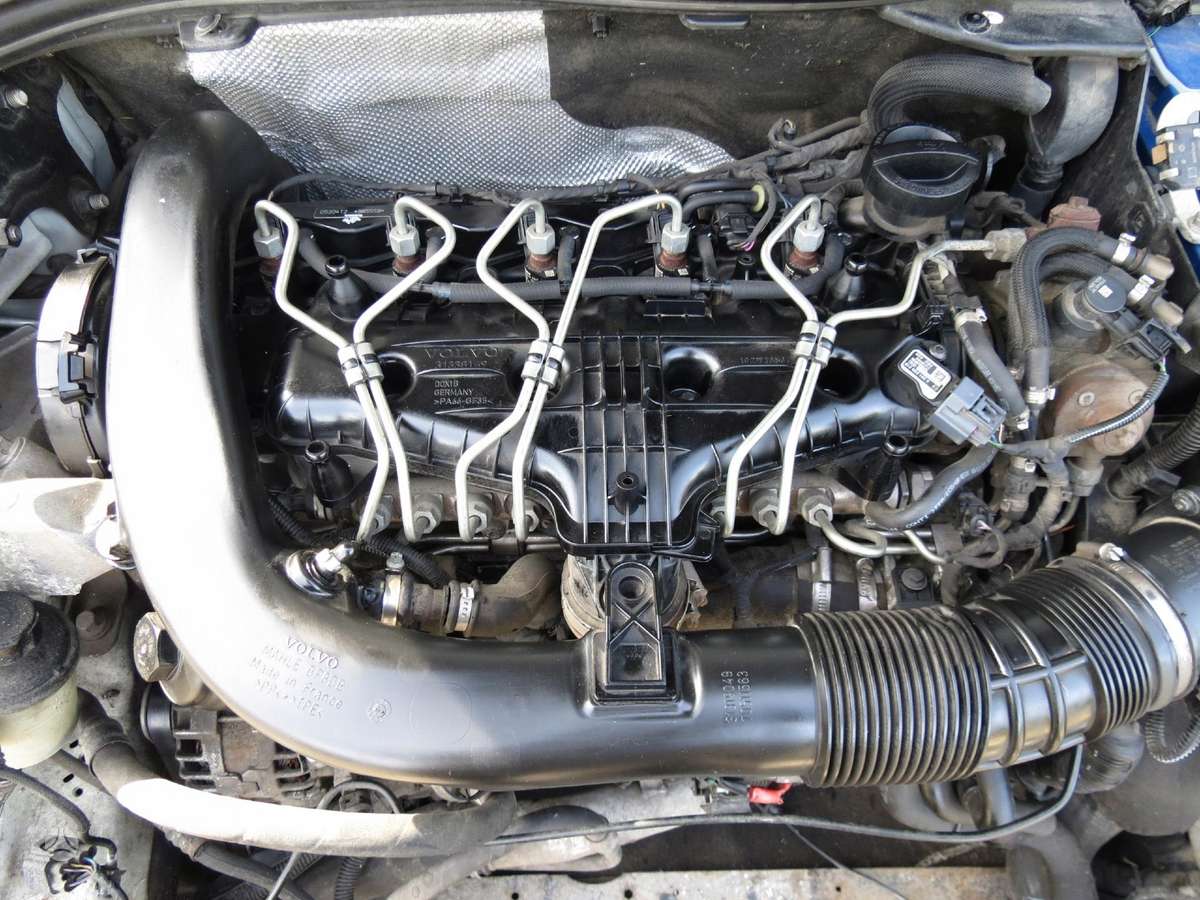 Volvo V70 rezerves daļās. D5204t2