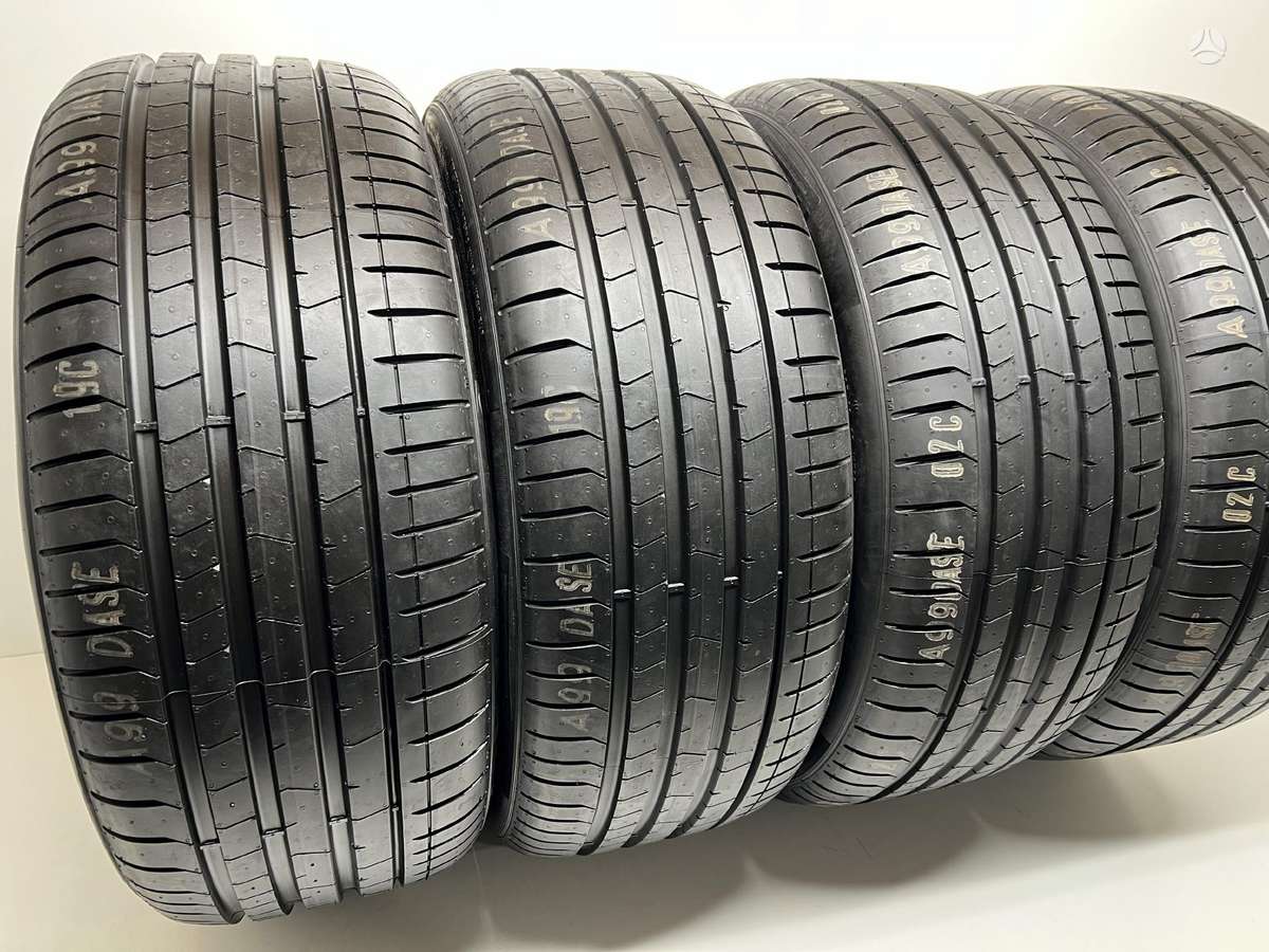 Pirelli P-Zero 2024m, летние 245/40 R19