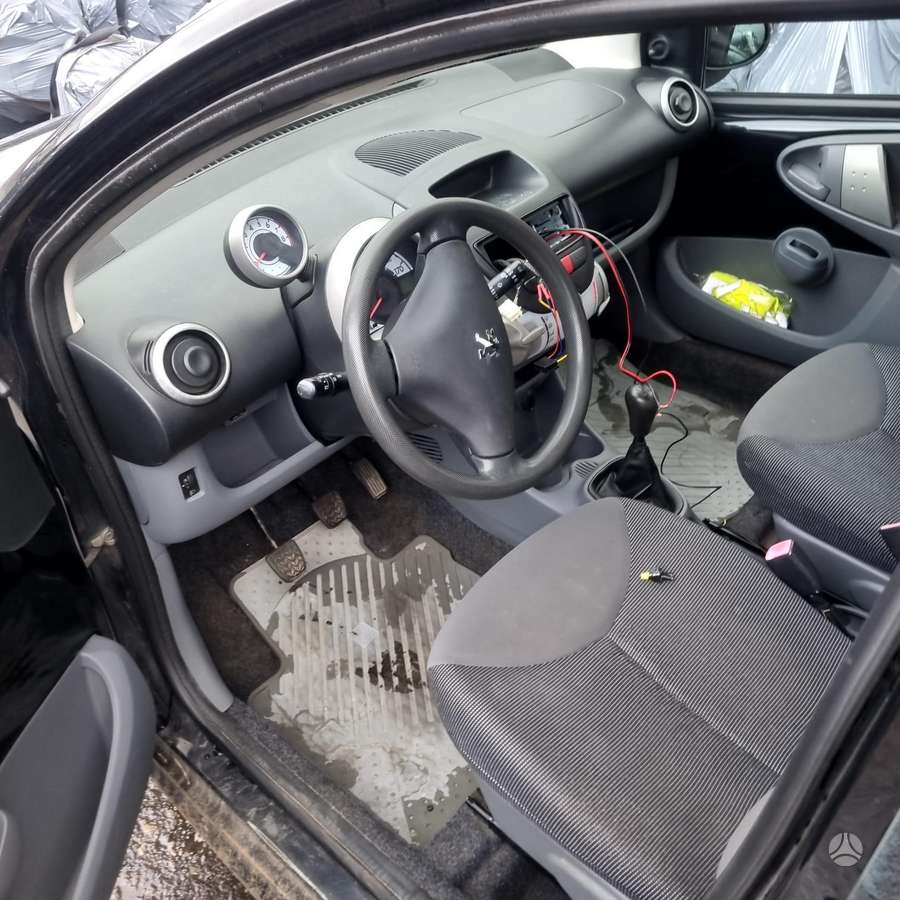 Peugeot 107 по частям