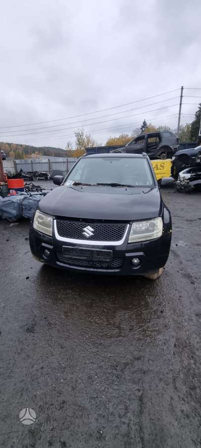 Suzuki Grand Vitara dalimis
