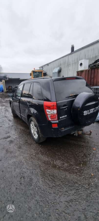 Suzuki Grand Vitara dalimis