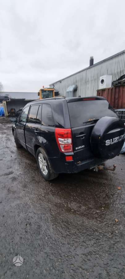 Suzuki Grand Vitara for parts