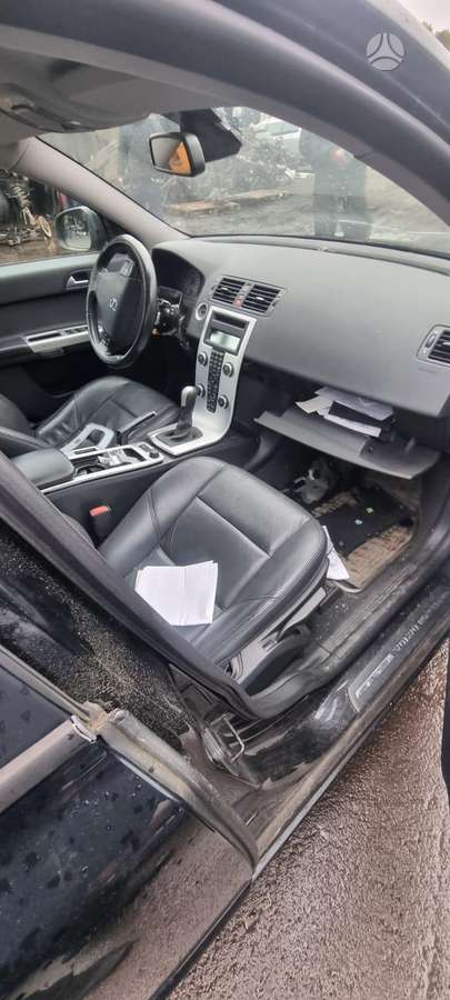 Volvo V50 for parts