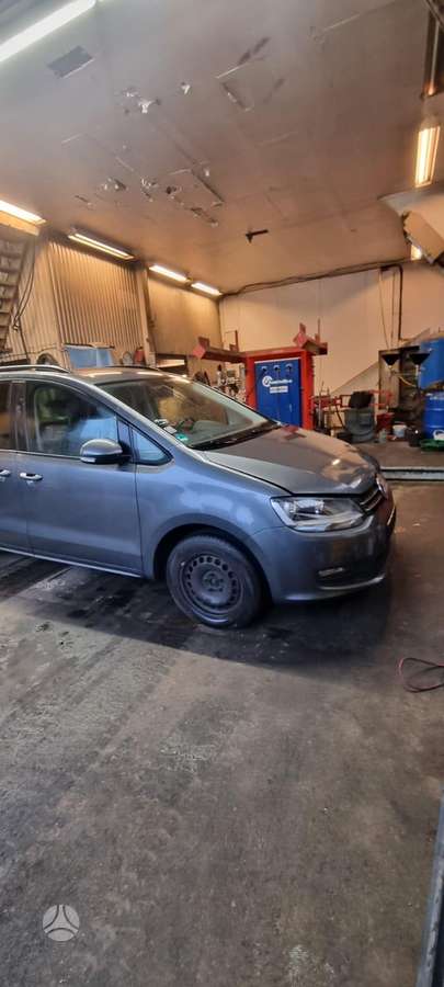 Volkswagen Sharan for parts