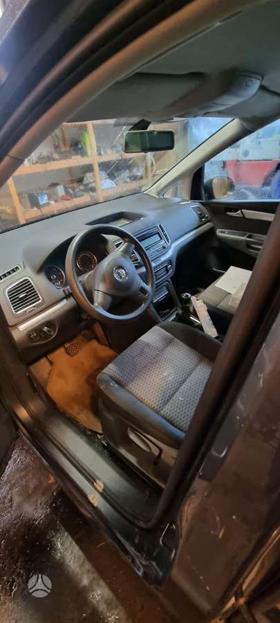 Volkswagen Sharan dalimis