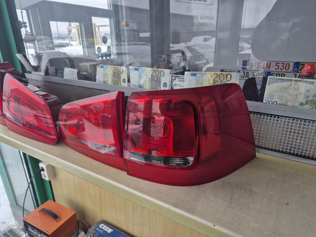 Volkswagen Sharan lights