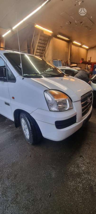 Hyundai H1 rezerves daļās