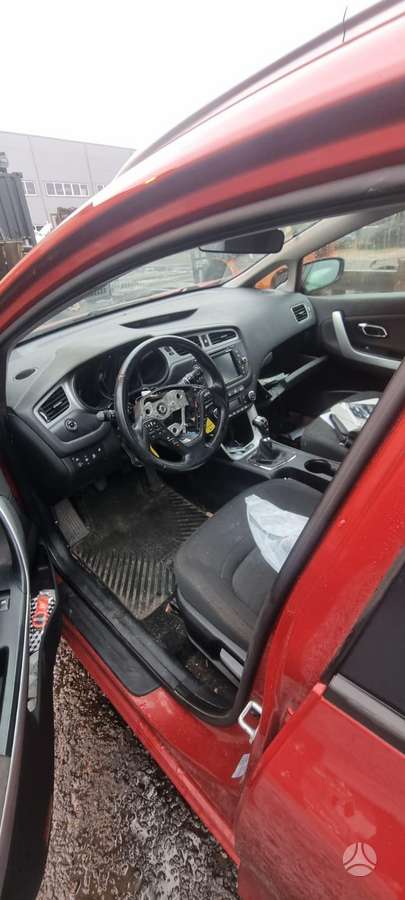 Kia Ceed dalimis