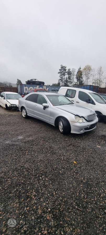 Mercedes-Benz C klasė по частям