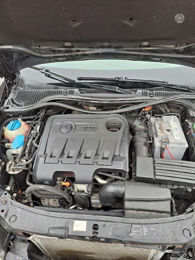 Skoda Octavia dalimis