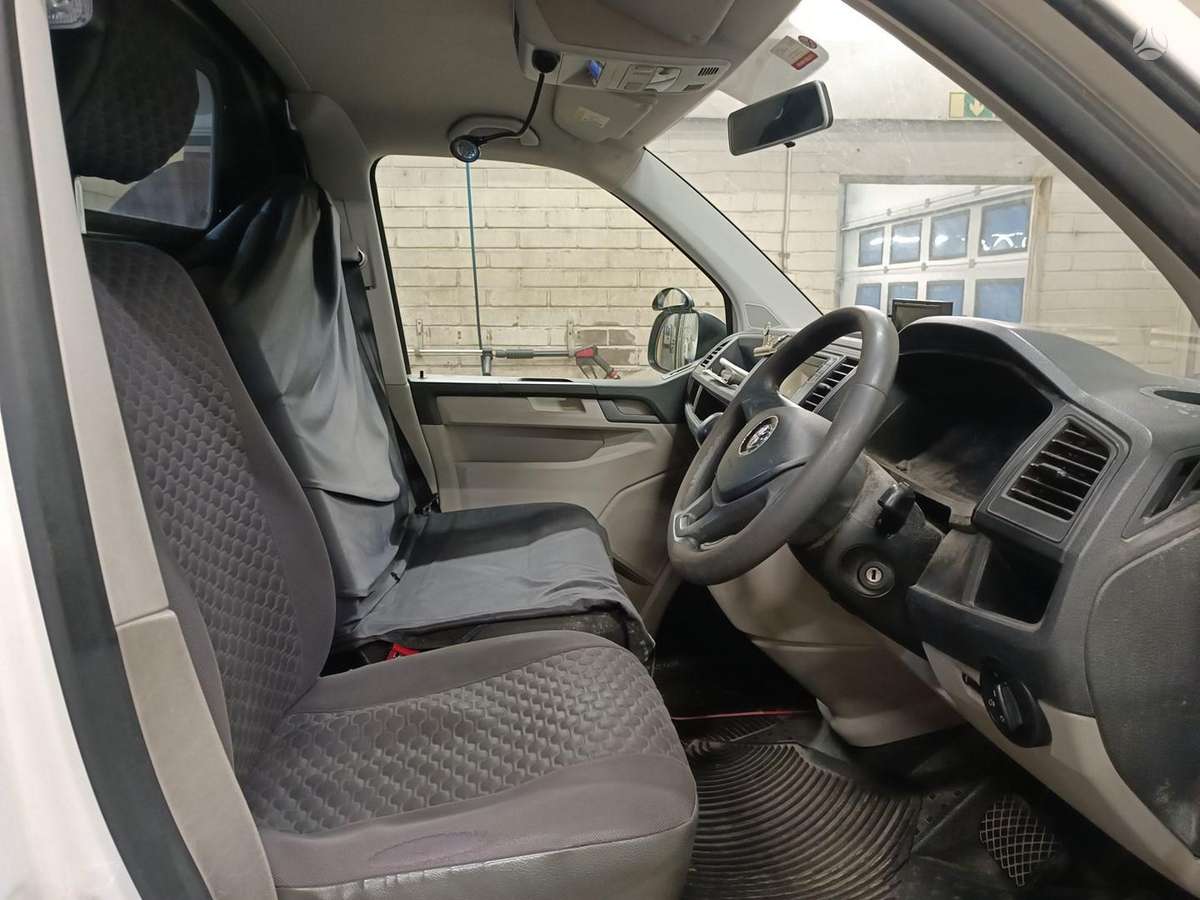 Volkswagen Transporter, cargo vans