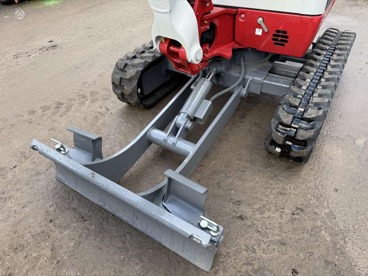 Takeuchi TB320 su rotoriumi, mini ekskavatori