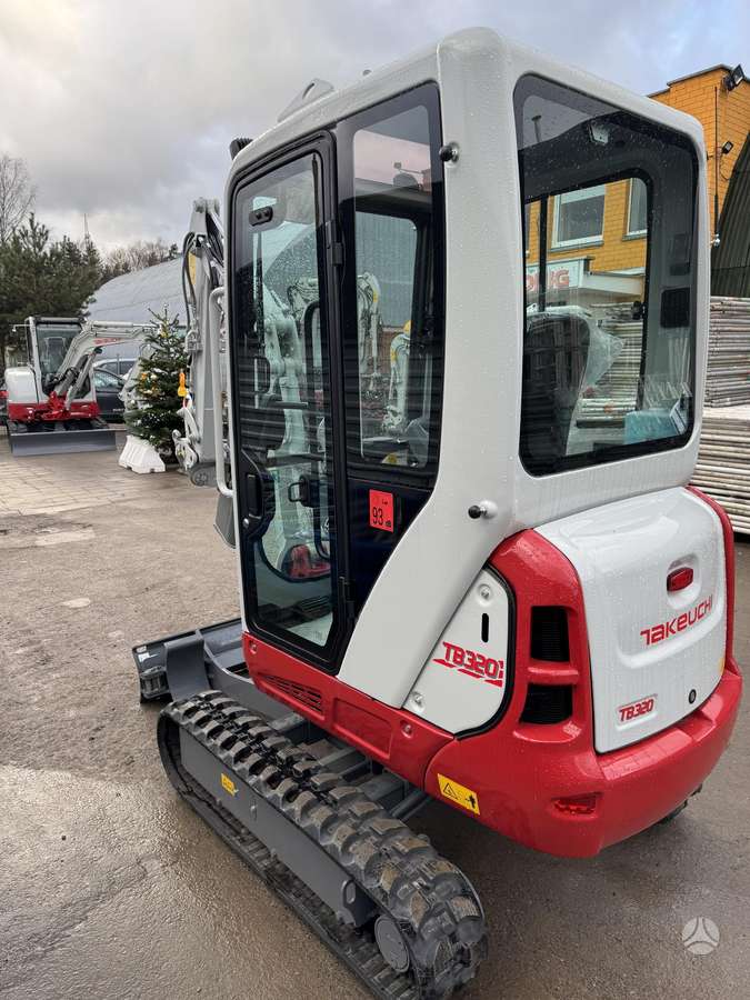 Takeuchi TB320 su rotoriumi, mini ekskavatori