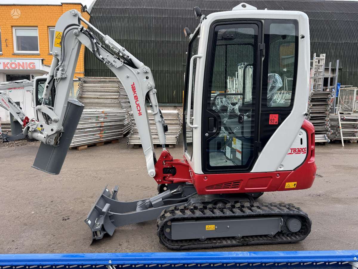 Takeuchi TB320 su rotoriumi, mini ekskavatori