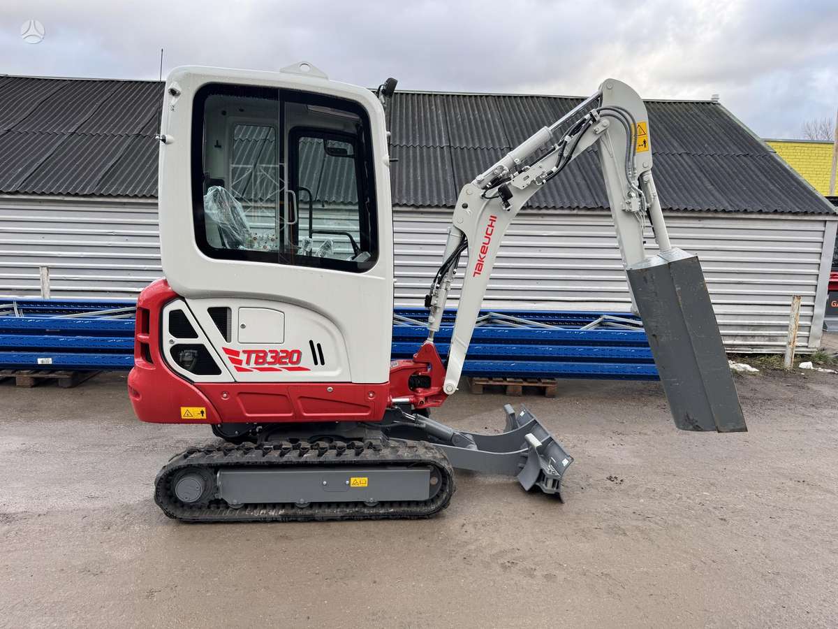 Takeuchi TB320 su rotoriumi, mini ekskavatori