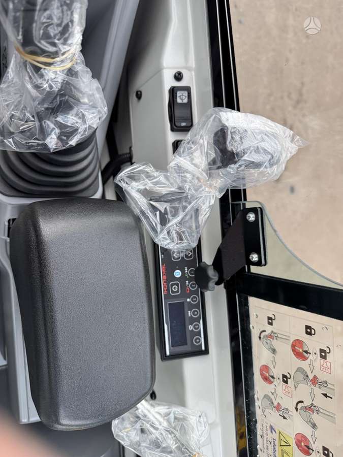 Takeuchi TB320 su rotoriumi, мини-экскаваторы