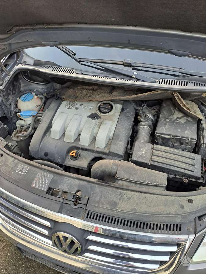 Volkswagen Touran dalimis