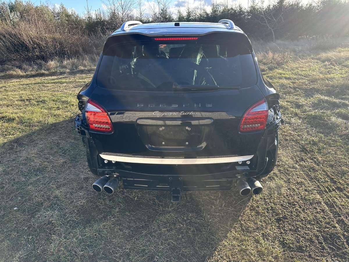 Porsche Cayenne for parts. cayenne v8 turbo engine code 4852 transmission cod
