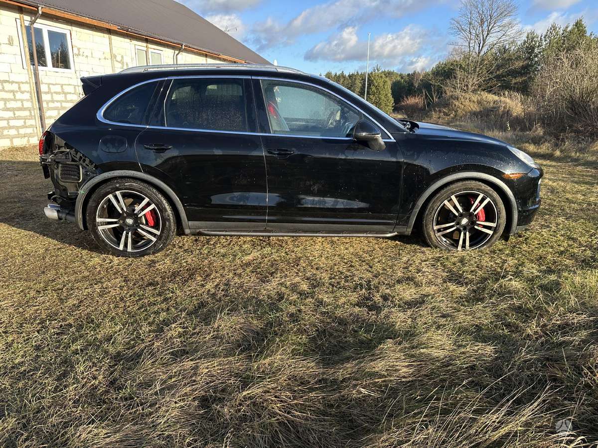 Porsche Cayenne for parts. cayenne v8 turbo engine code 4852 transmission cod